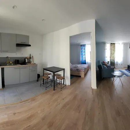 Charment T2 Quartier Createurs,metro Crs Julien. Apartmán *